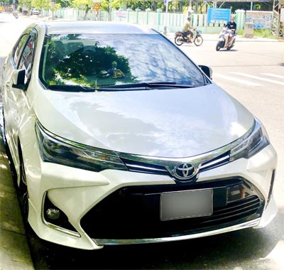 Toyota Altis thuê xe tự lái
